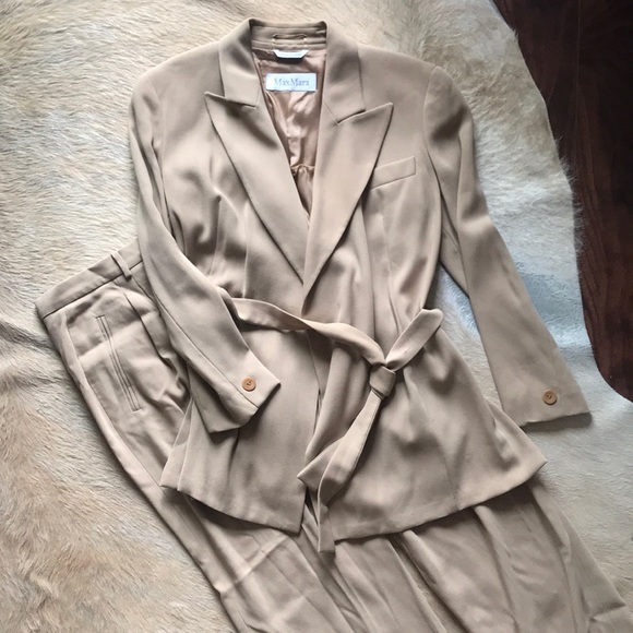 MaxMara Jackets & Blazers - MaxMara Tan Suit